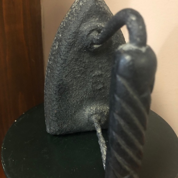 Antique clothes iron - Picture 8 of 11